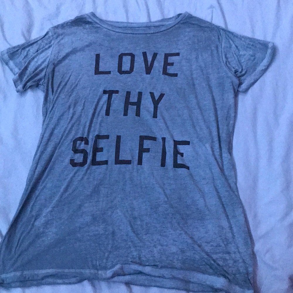 American Eagle T-shirt